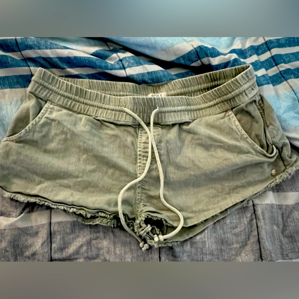 Roxy shorts XL